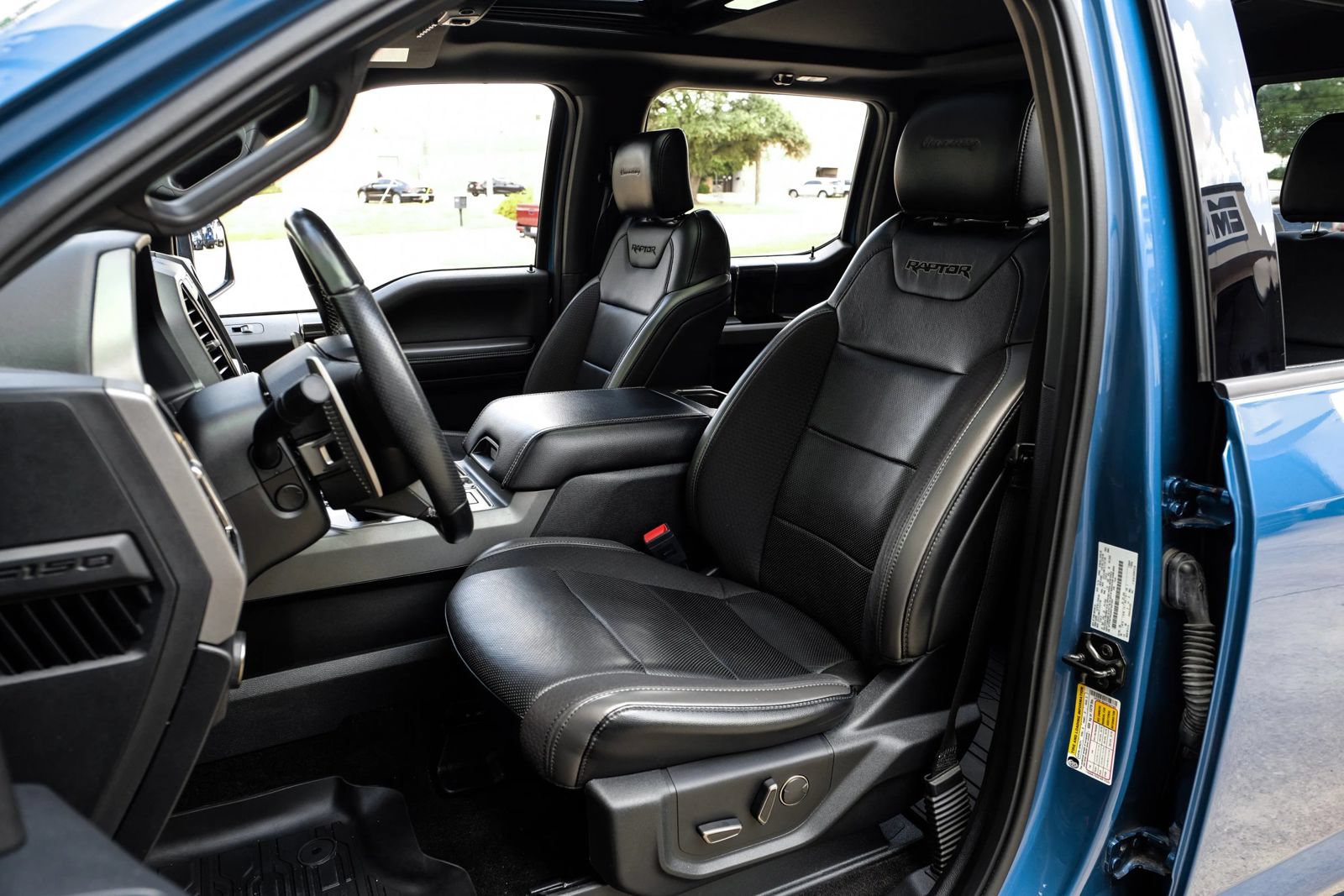 Used 2019 Ford F150 Raptor w/ Equipment Group 802A Luxury AWD/4WD image 30