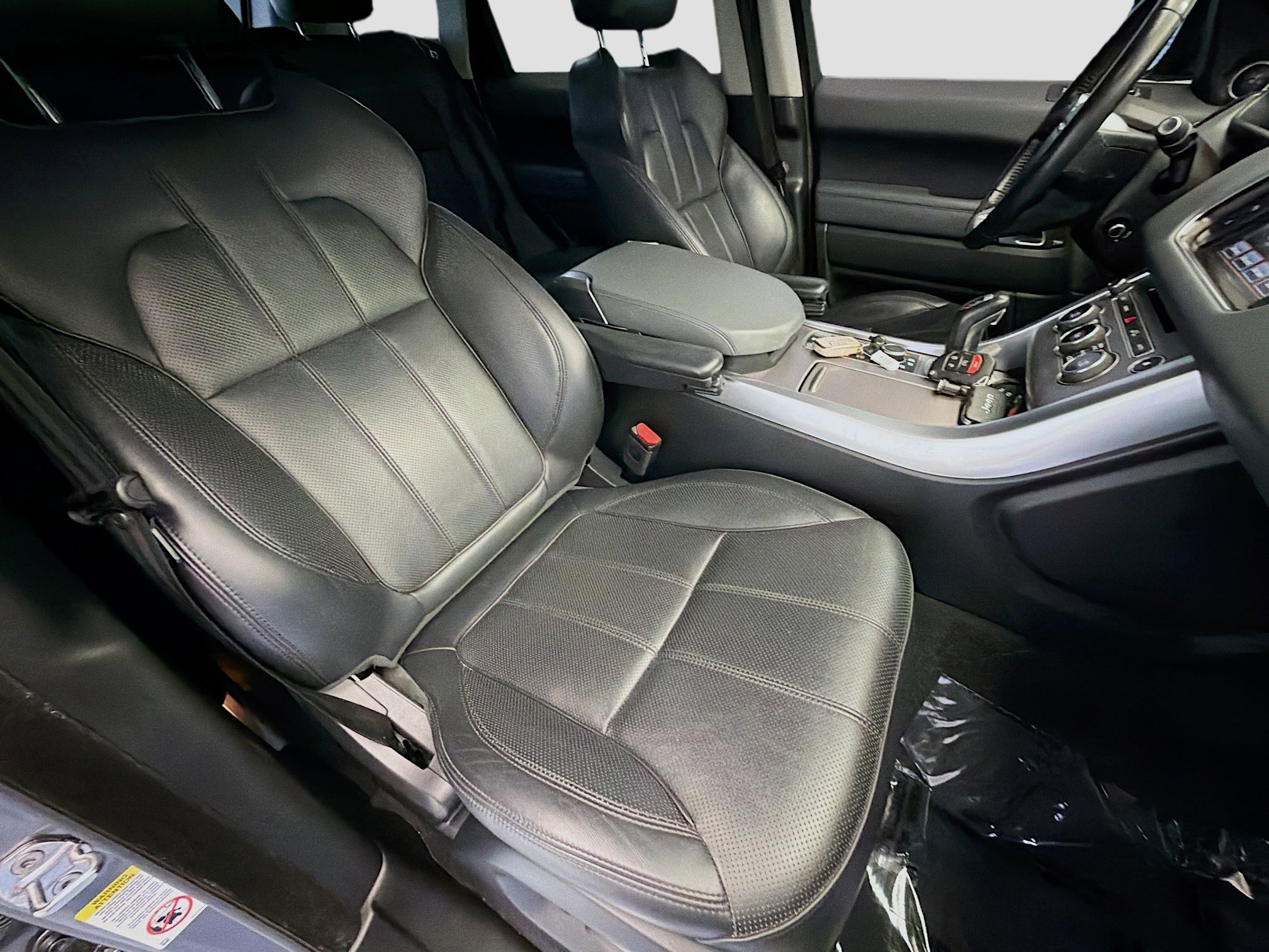 Used 2015 Land Rover Range Rover Sport HSE image 15