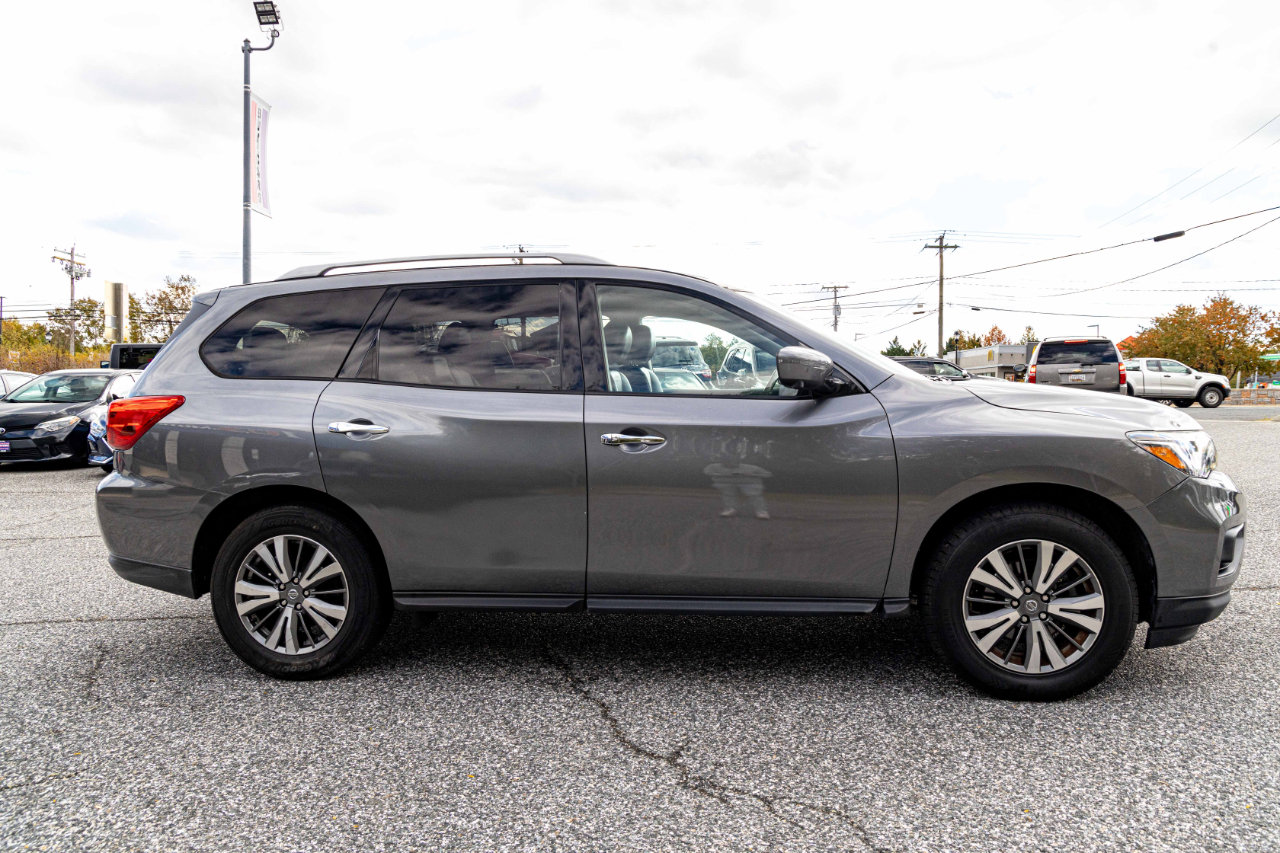 Used 2020 Nissan Pathfinder SL image 7