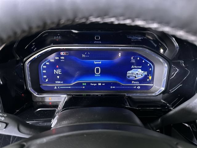 Used 2025 Chevrolet Silverado 1500 LT AWD/4WD image 12