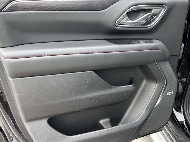 Used 2024 Chevrolet Suburban RST w/ Luxury Package AWD/4WD image 14