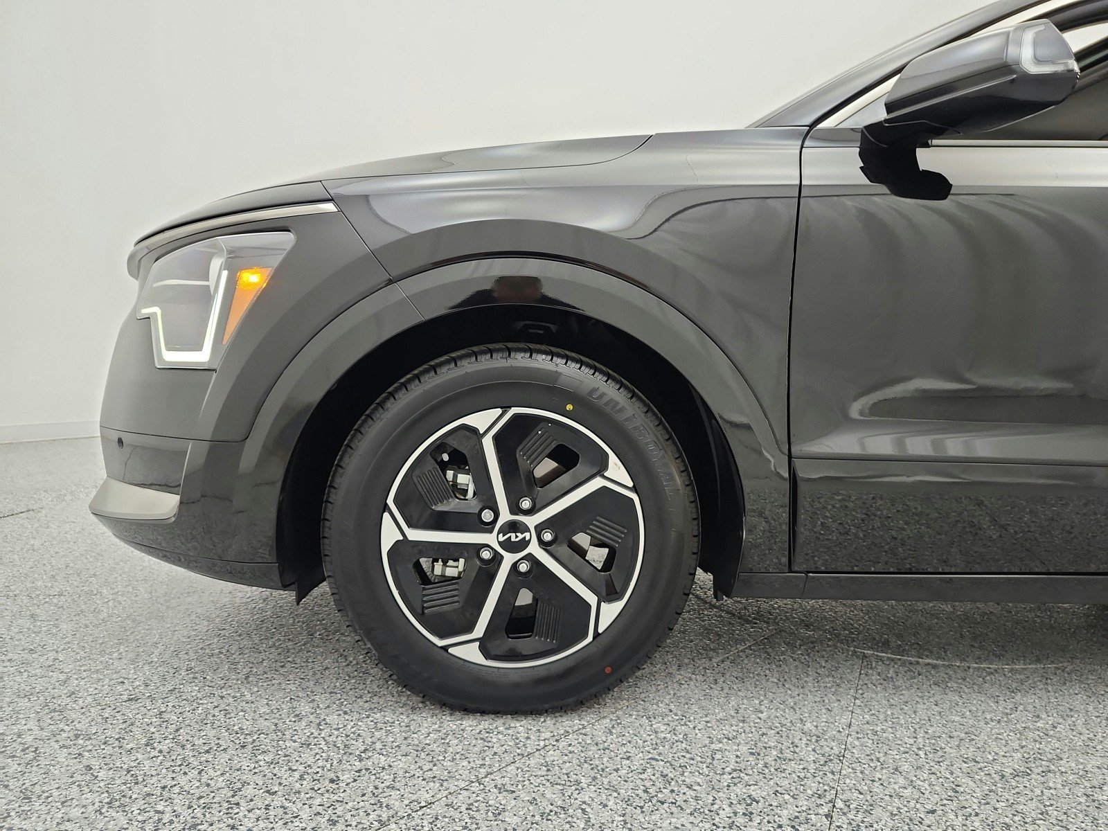 Used 2023 Kia Niro FWD image 18