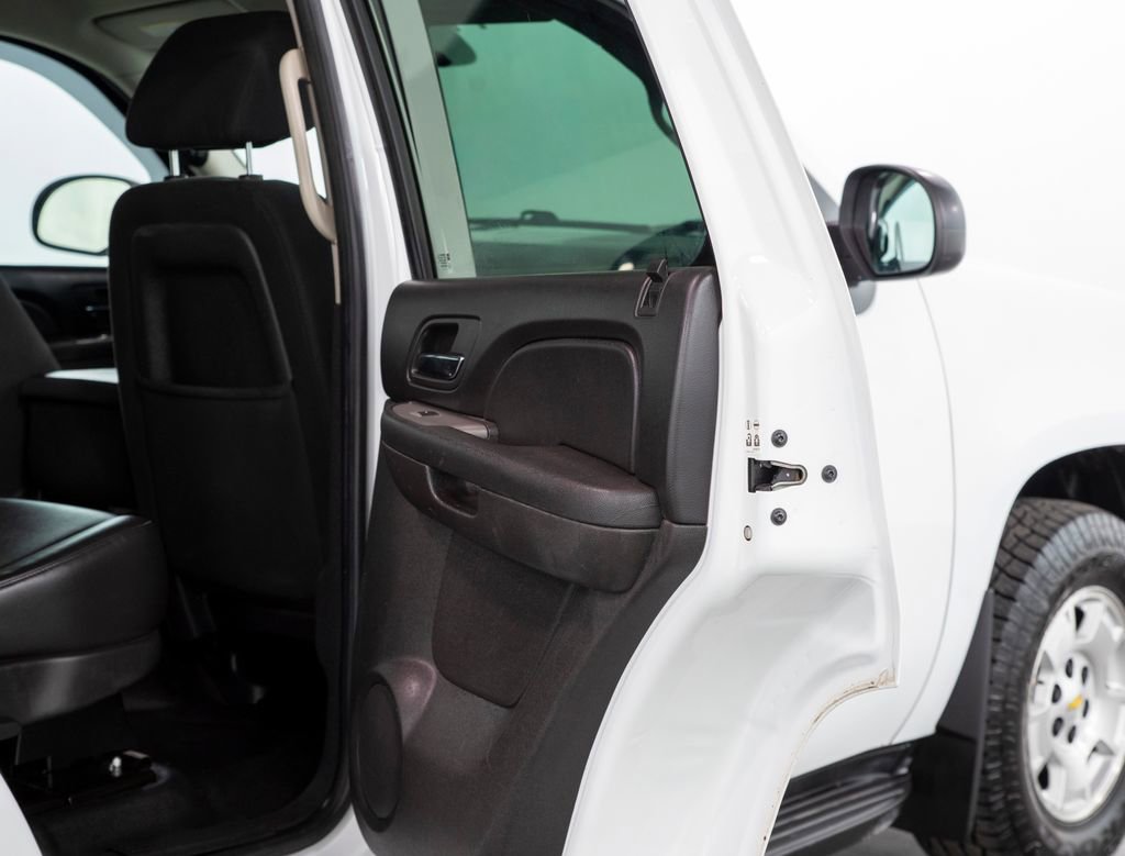 Used 2013 Chevrolet Tahoe 4WD image 16