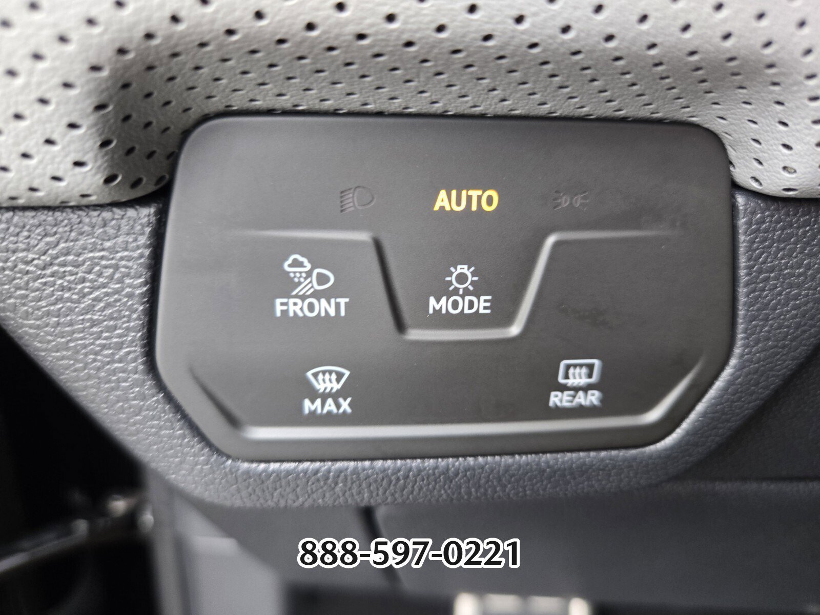 Certified 2025 Volkswagen Atlas Peak Edition SE image 31