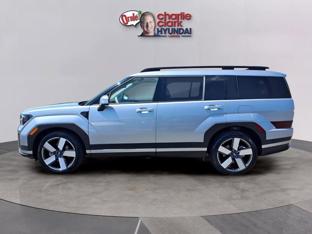 Used 2024 Hyundai Santa Fe Limited FWD image 2