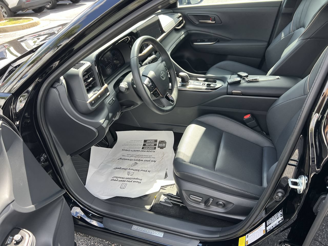Used 2026 Toyota Crown AWD/4WD image 16