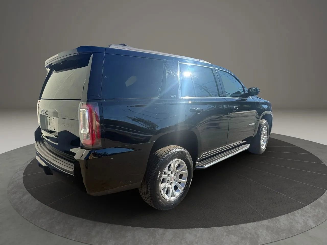 Used 2020 GMC Yukon SLT image 5