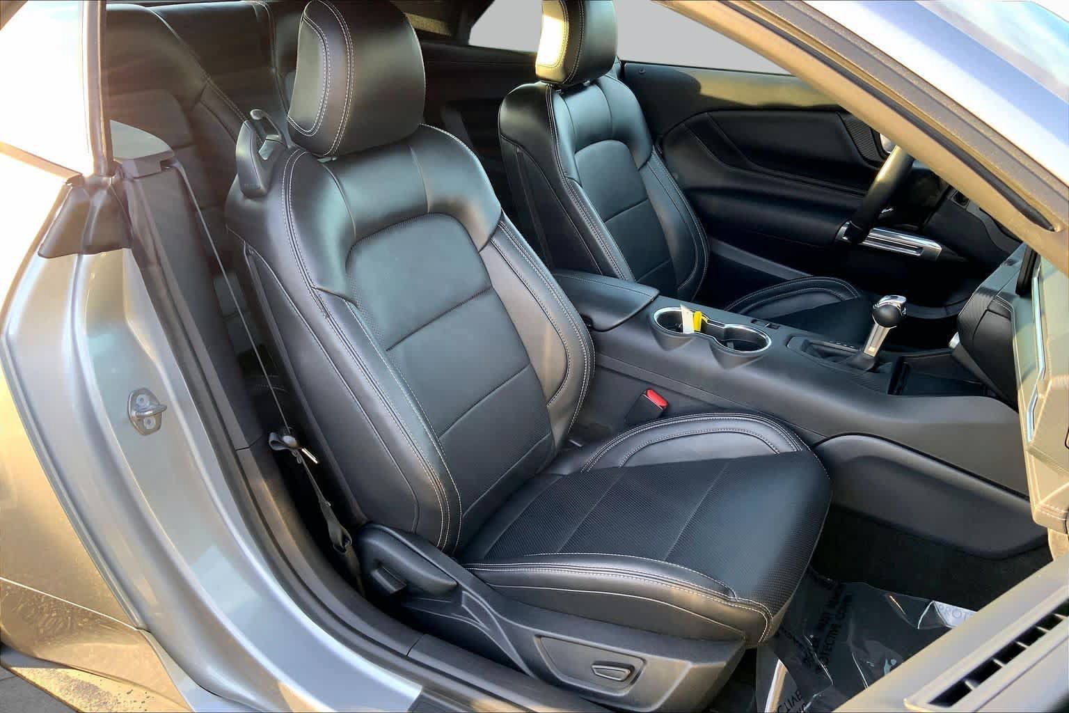 Used 2025 Ford Mustang Premium RWD image 8