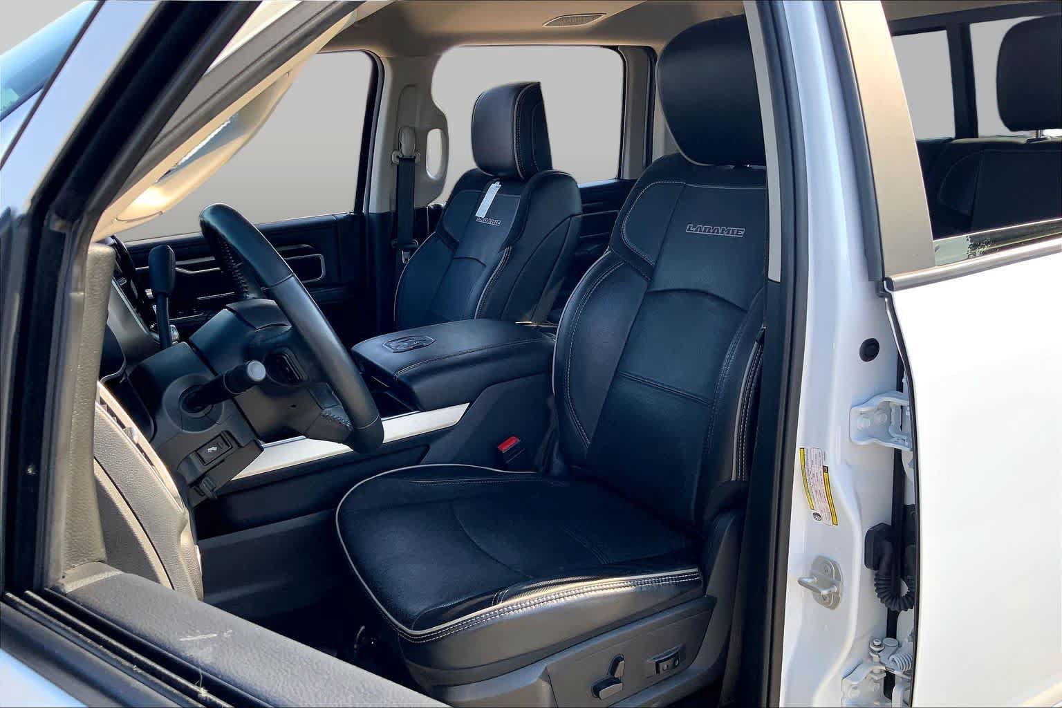 Used 2023 RAM 3500 Laramie AWD/4WD image 8