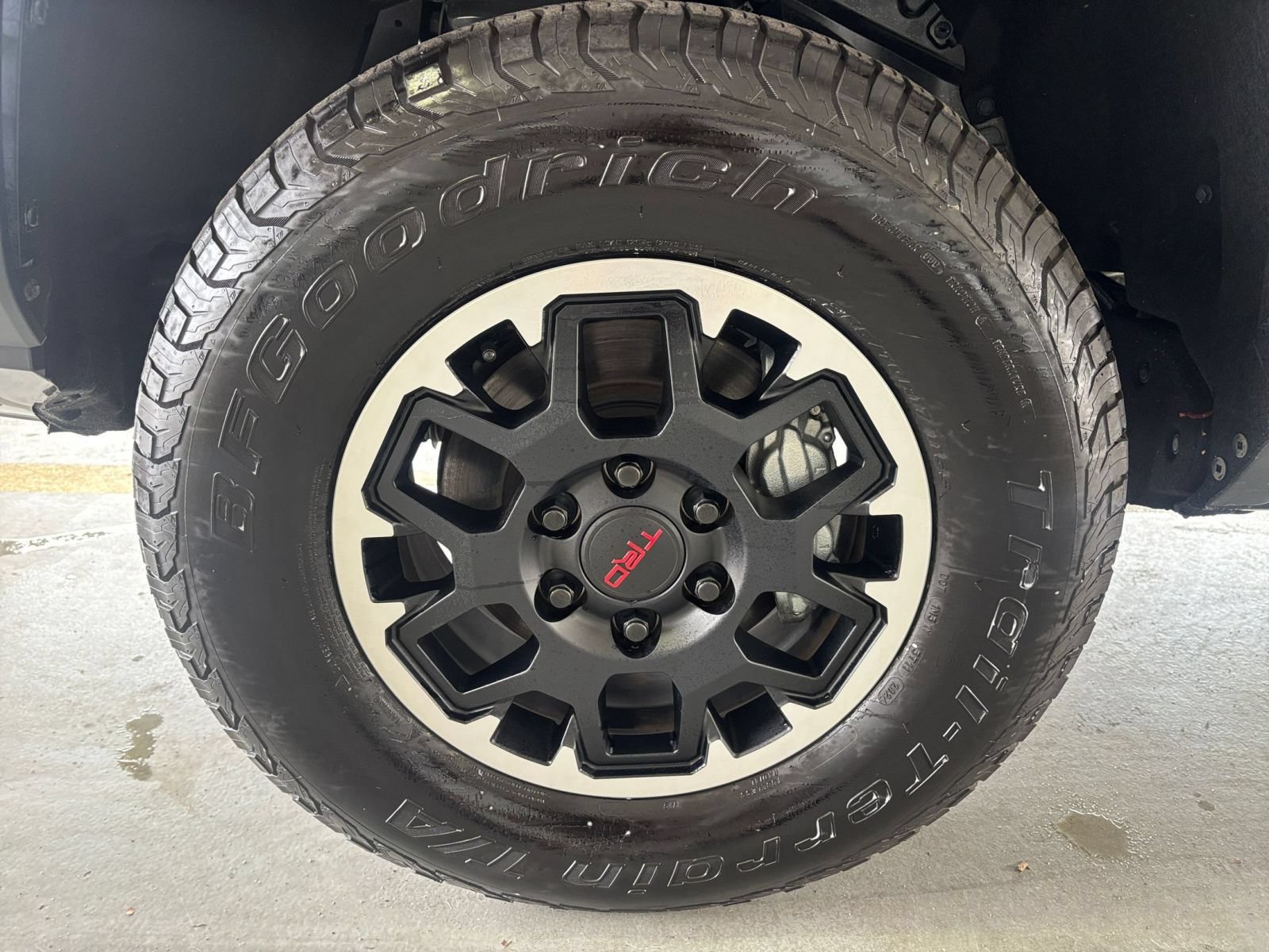 Used 2024 Toyota Tacoma TRD Off-Road AWD/4WD image 29