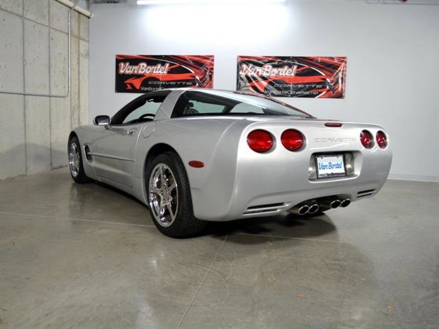Used 1997 Chevrolet Corvette Coupe w/ Memory Pkg image 5