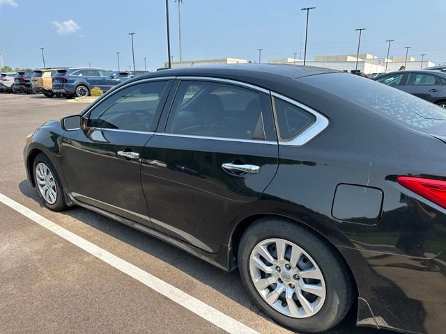 Used 2017 Nissan Altima 2.5 S w/ Power Driver Seat Package FWD image 7