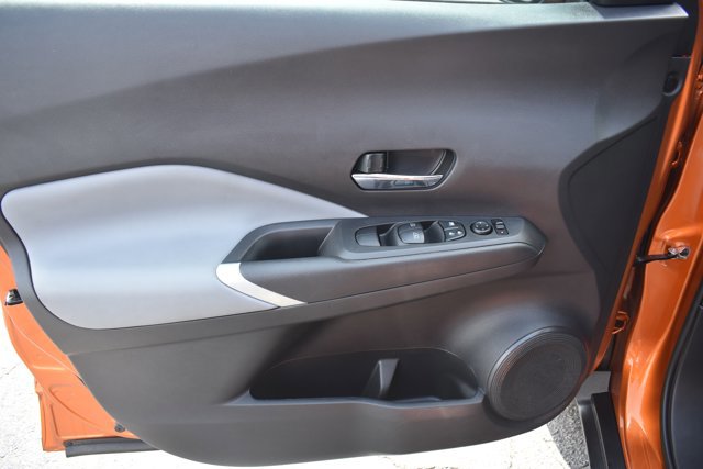 Used 2021 Nissan Kicks SR w/ SR Premium Package FWD image 12