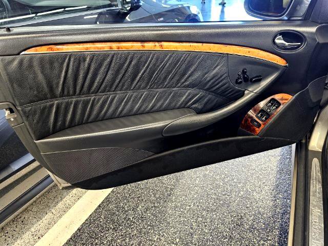 Used 2005 Mercedes-Benz CLK 500 Cabriolet image 22