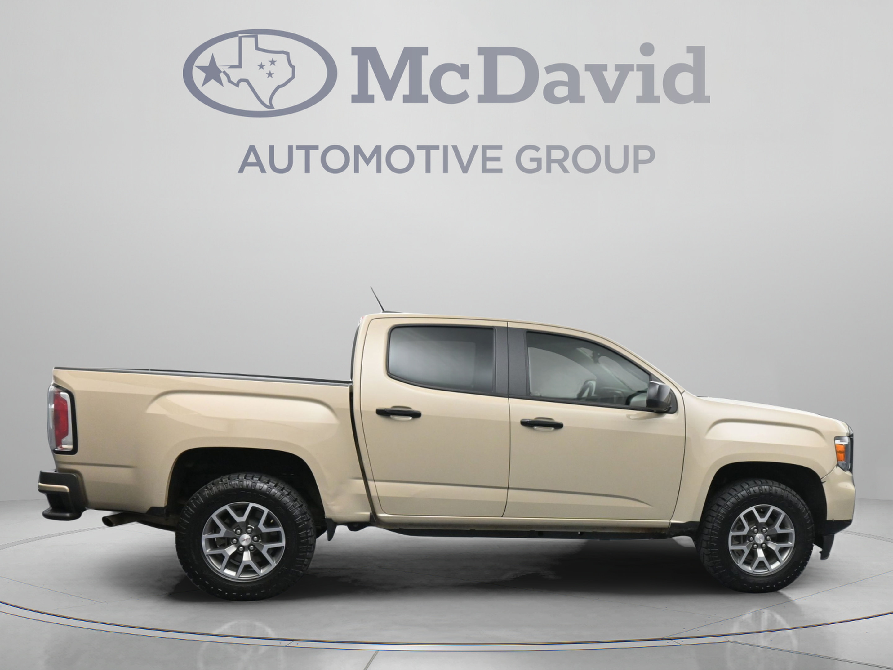 Used 2022 GMC Canyon AT4 w/ Trailering Package AWD/4WD image 9