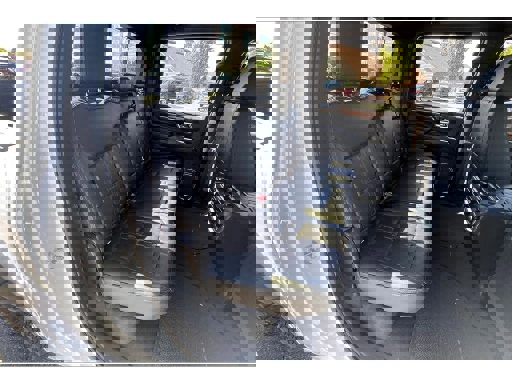 Used 2024 Chevrolet Silverado 3500 High Country w/ High Country Premium Package image 28