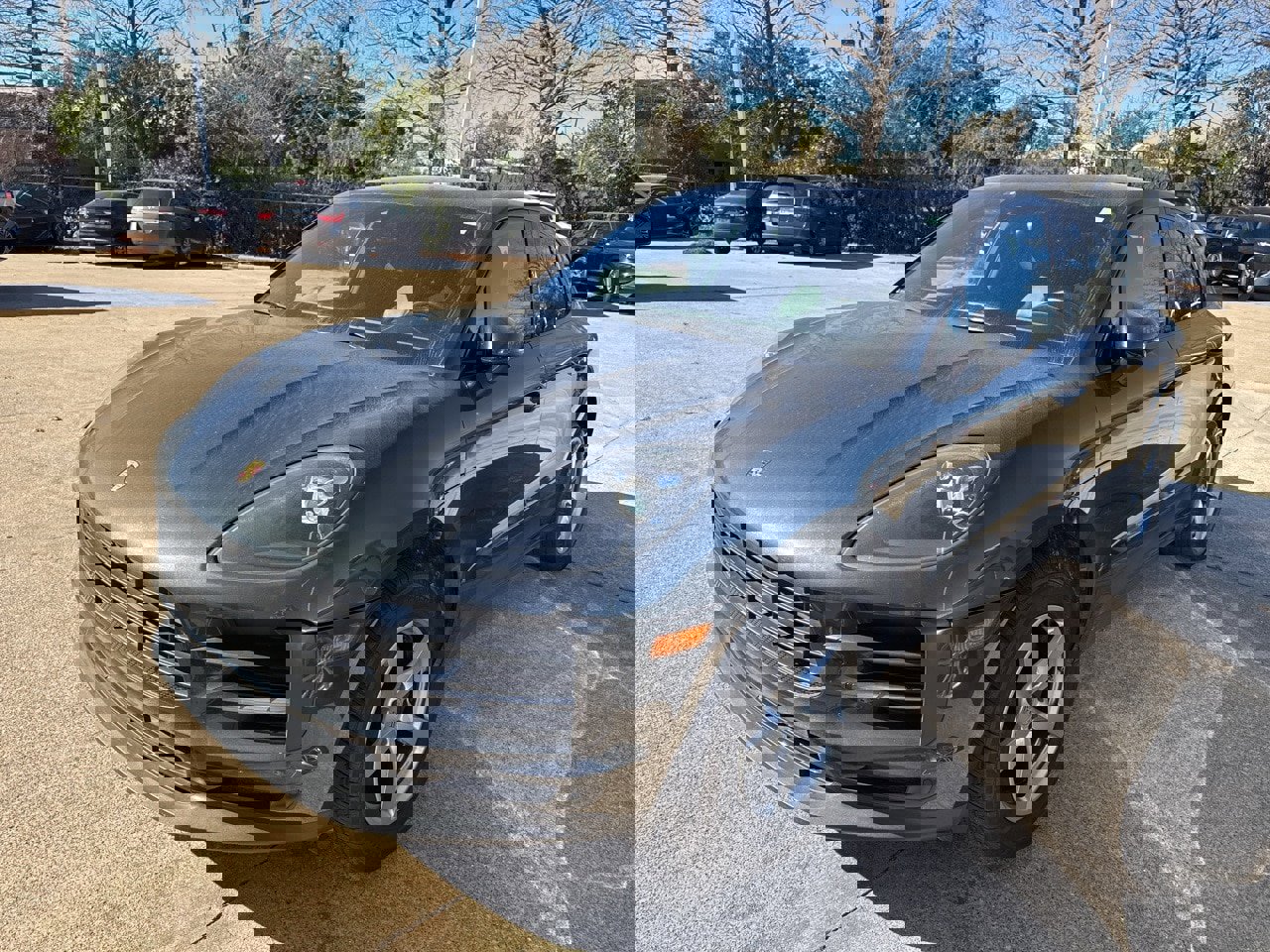 Used 2020 Porsche Macan Base w/Navigation/Power Liftga image 1