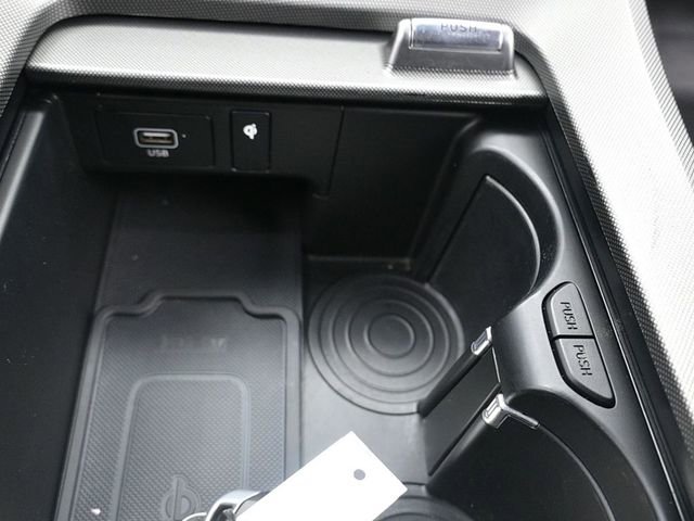 Used 2022 Hyundai Palisade Limited w/ Winter Package image 20