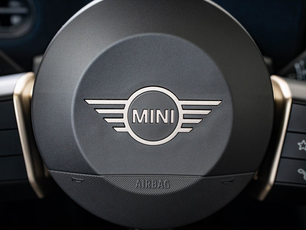 Certified 2025 MINI Cooper S image 25