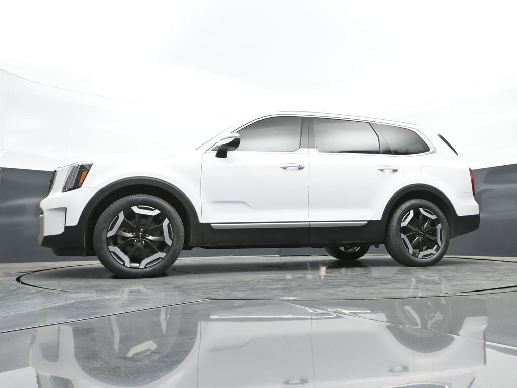 Used 2025 Kia Telluride S image 49