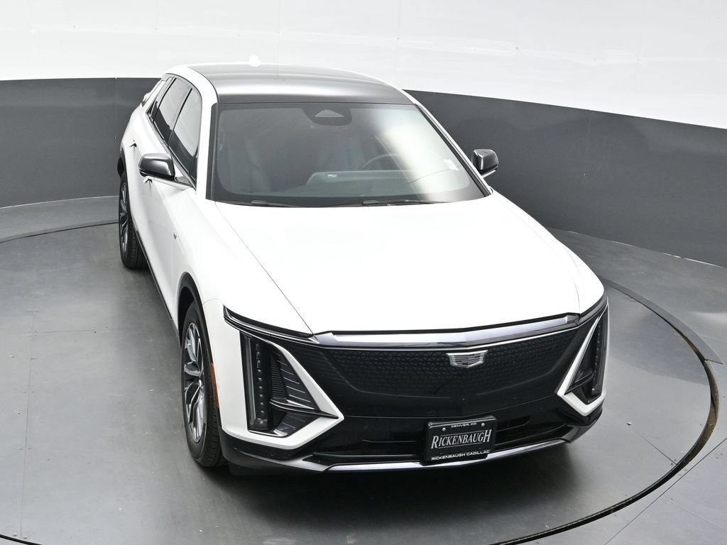Certified 2024 Cadillac Lyriq Sport AWD/4WD image 31