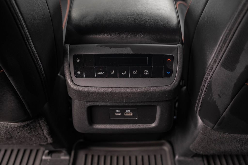 Used 2025 Nissan Pathfinder Rock Creek AWD/4WD image 16