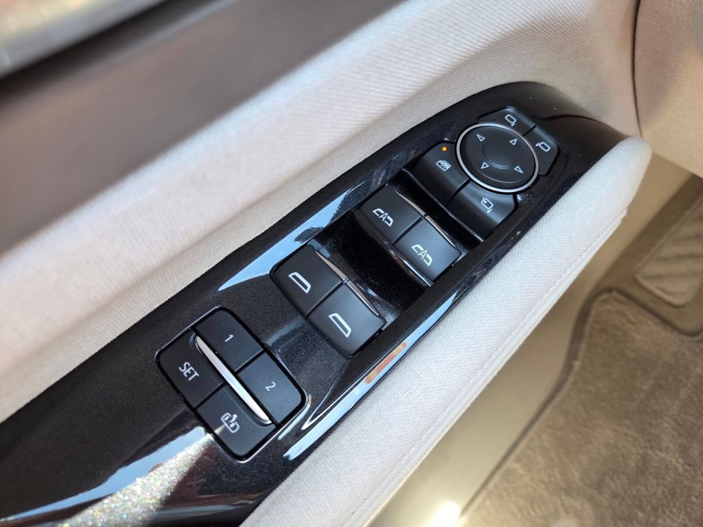 Used 2023 Cadillac Escalade Sport Platinum AWD/4WD image 29