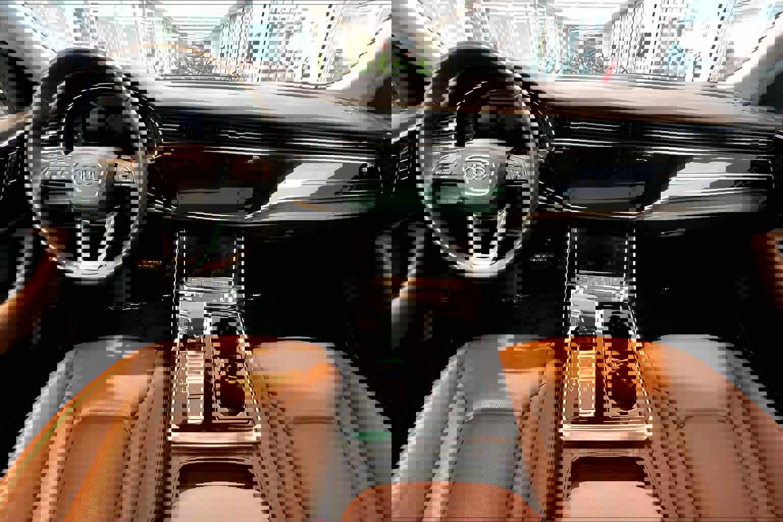 Used 2022 Audi Q8 Premium Plus image 15