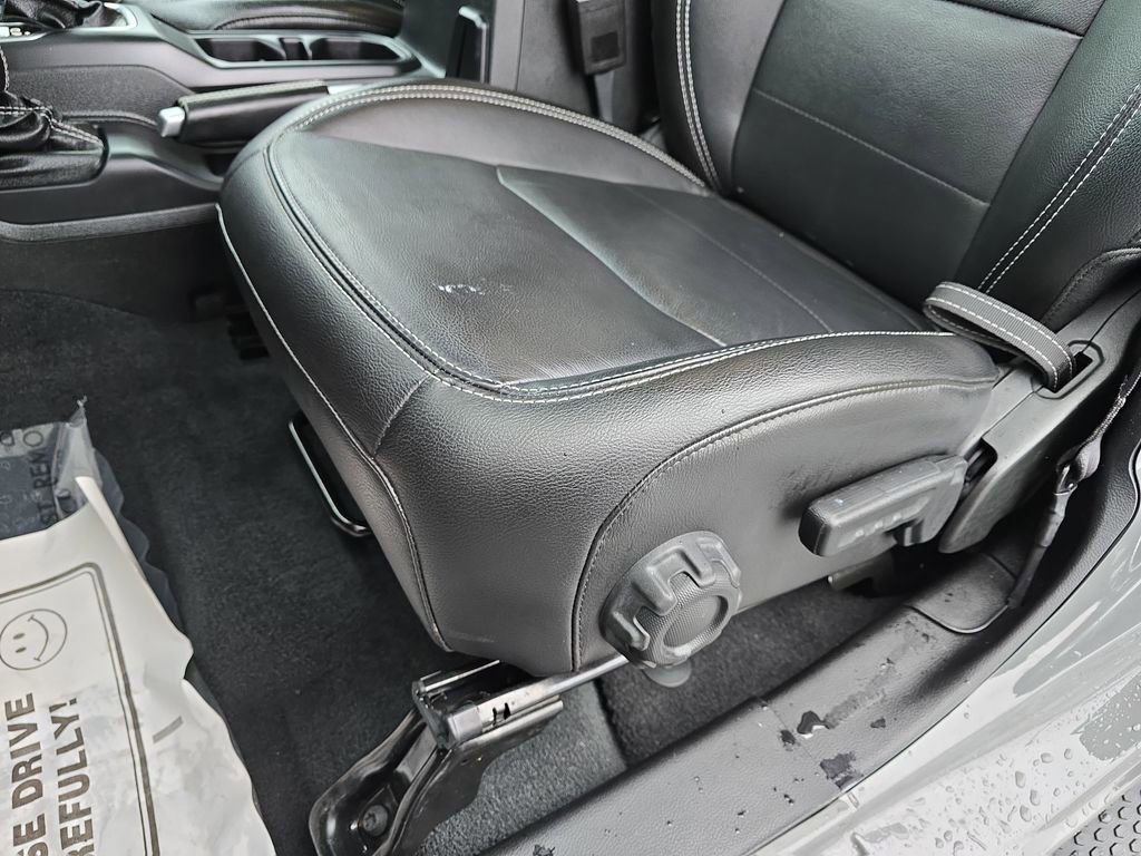 Used 2023 Jeep Wrangler Unlimited Sahara image 34