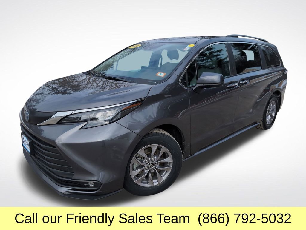 Certified 2025 Toyota Sienna XLE