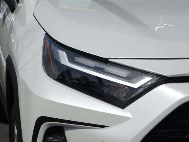Used 2025 Toyota RAV4 XLE Premium w/ Weather Package FWD image 5
