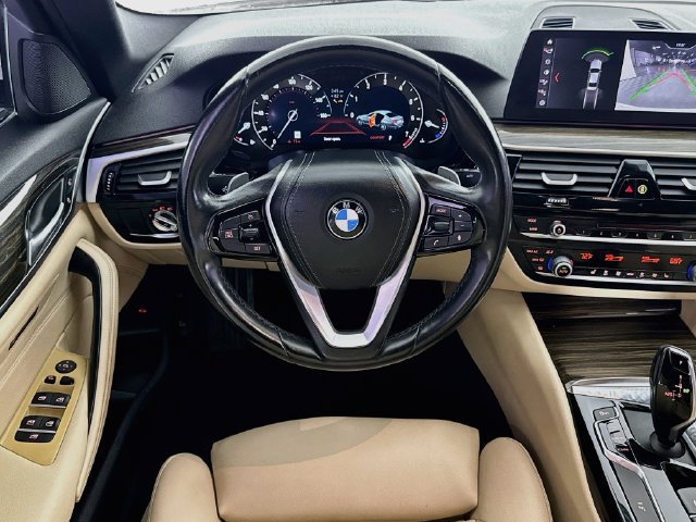Used 2019 BMW 530i RWD image 14