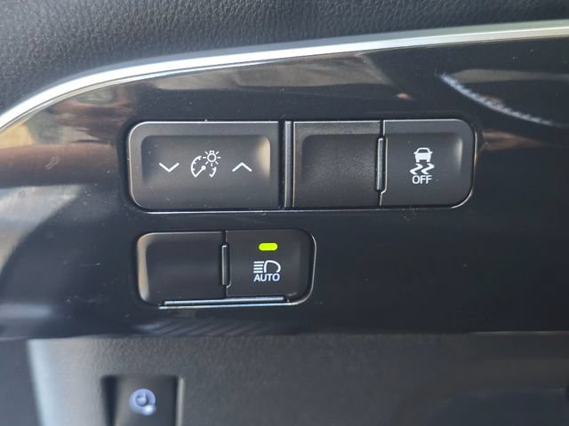 Used 2020 Toyota Prius Prime XLE FWD image 14