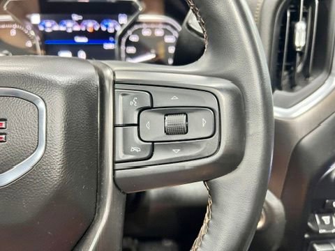 Used 2023 GMC Sierra 2500 AT4 w/ AT4 Premium Plus Package AWD/4WD image 11