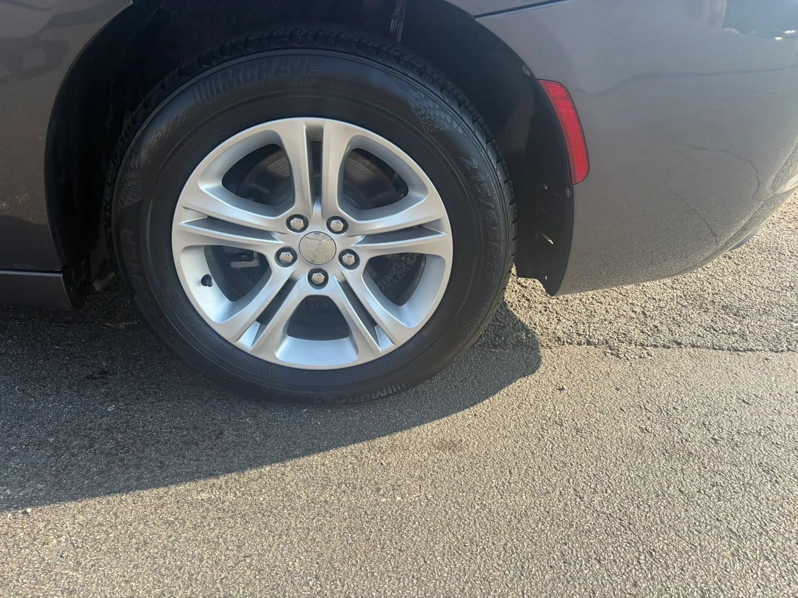 Used 2019 Dodge Charger SXT RWD image 12