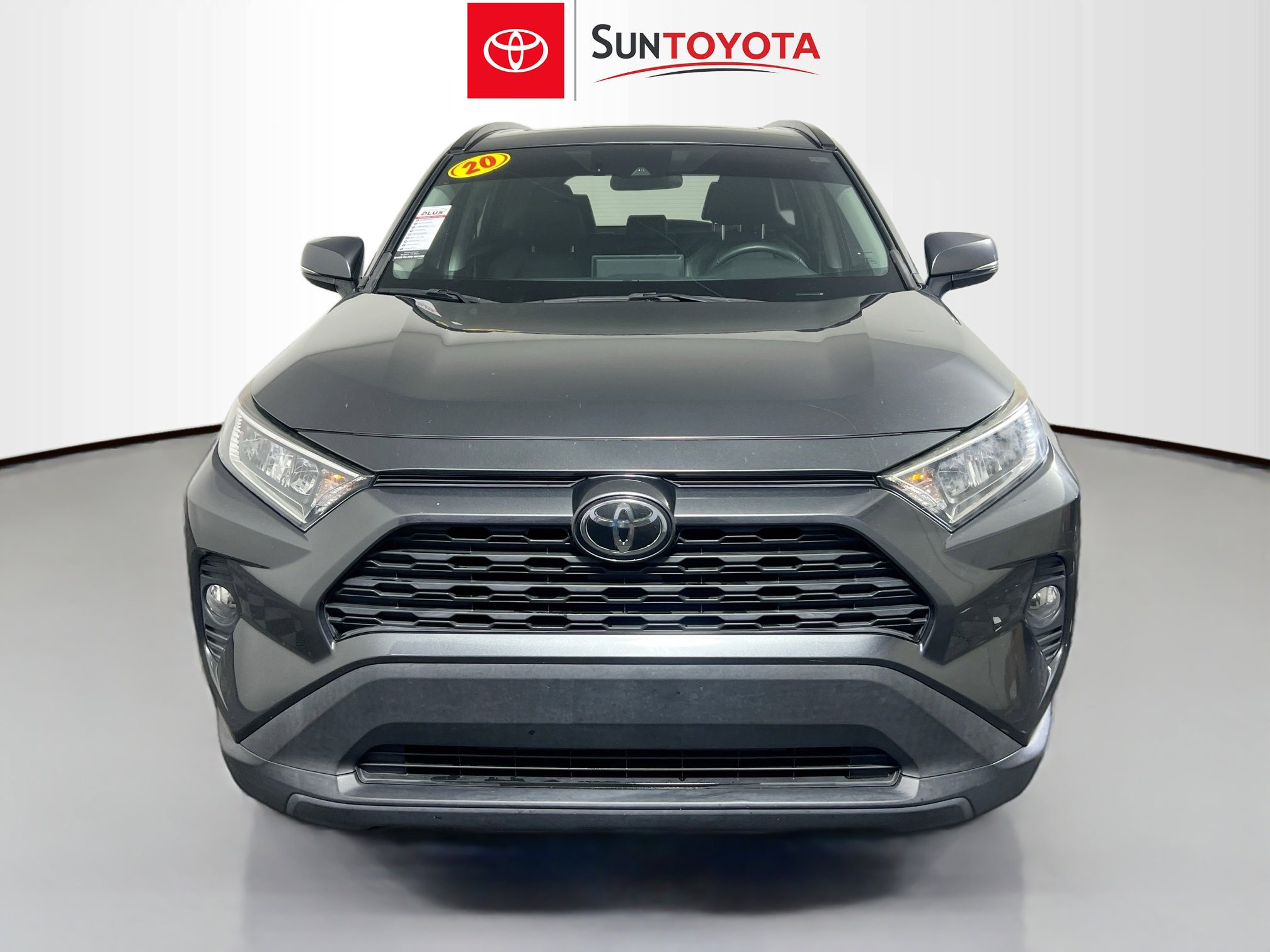 Used 2020 Toyota RAV4 XLE Premium FWD image 9