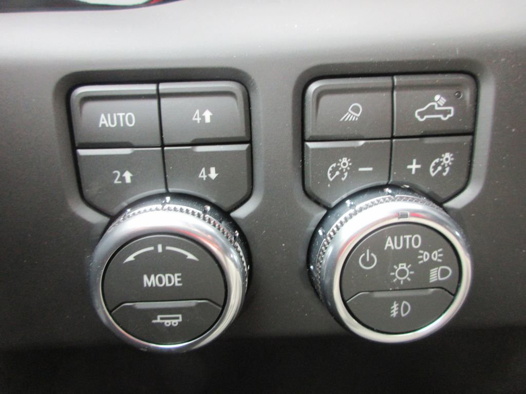 New 2026 GMC Sierra 3500 AT4 w/ AT4 Premium Plus Package AWD/4WD image 18