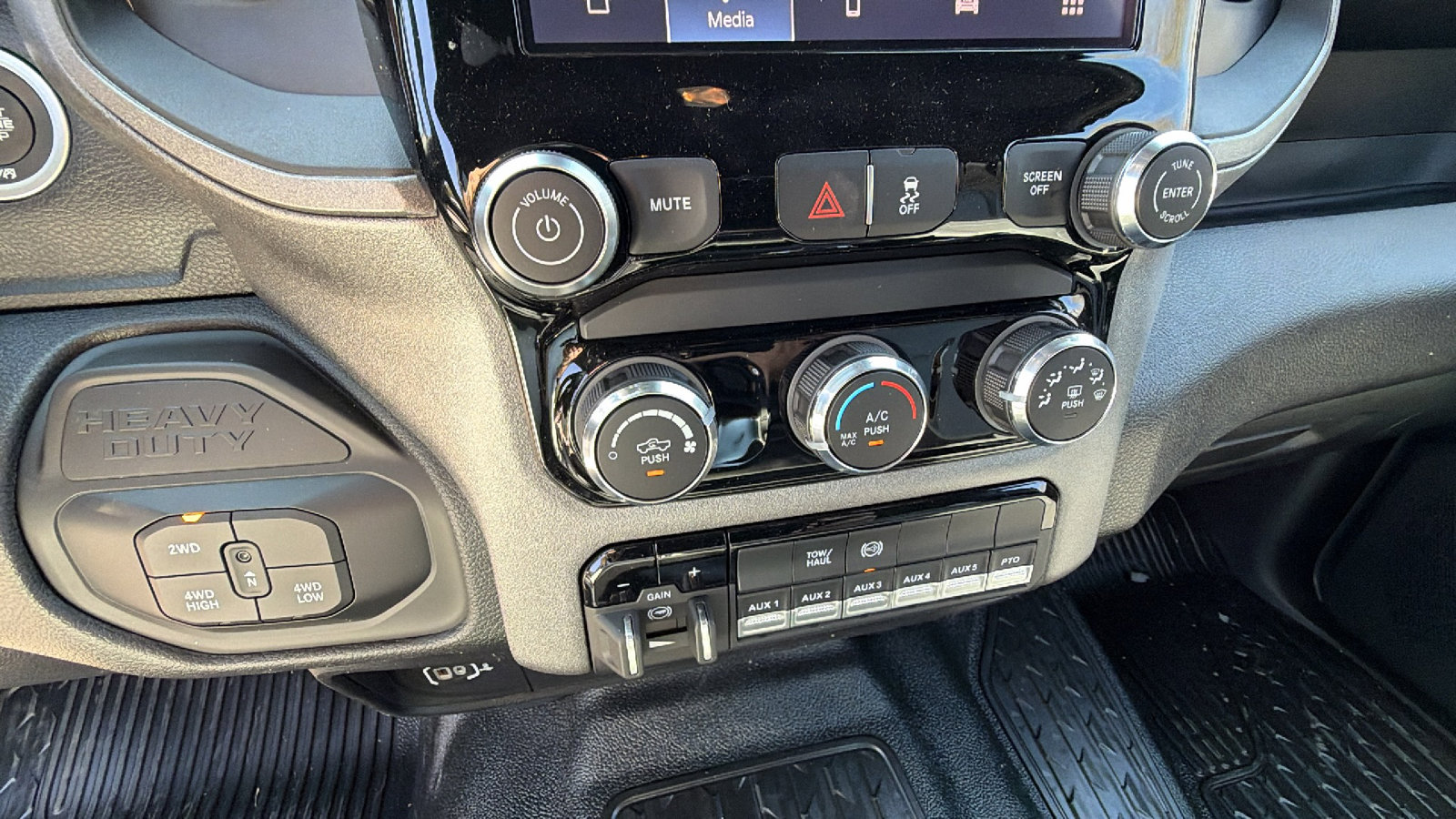 New 2026 RAM 5500 Tradesman w/ Chrome Appearance Group image 28