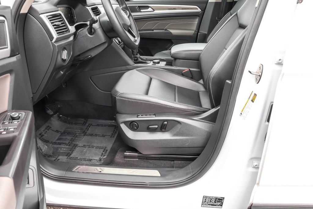 Certified 2023 Volkswagen Atlas SEL AWD/4WD image 19