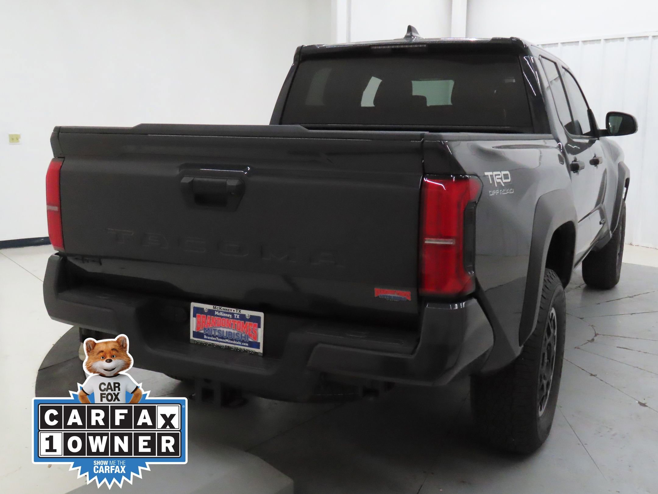 Used 2024 Toyota Tacoma TRD Off-Road image 3