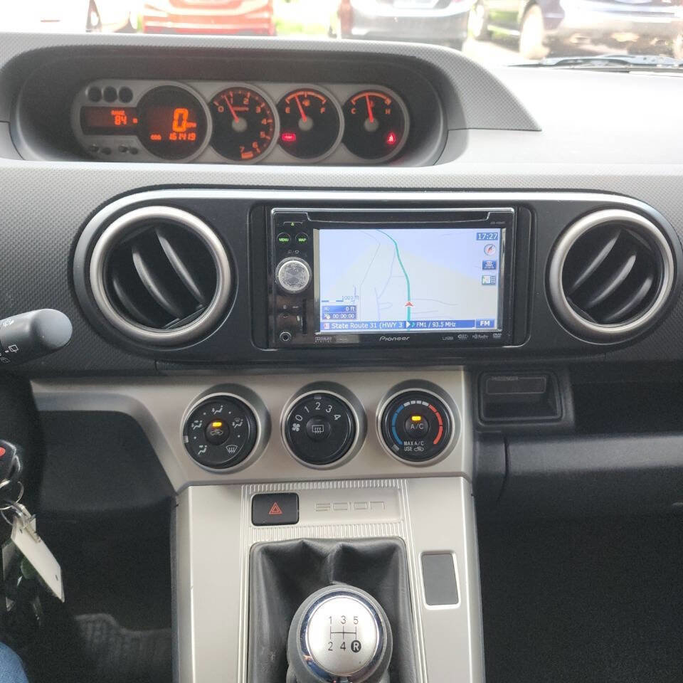 Used 2009 Scion xB image 12
