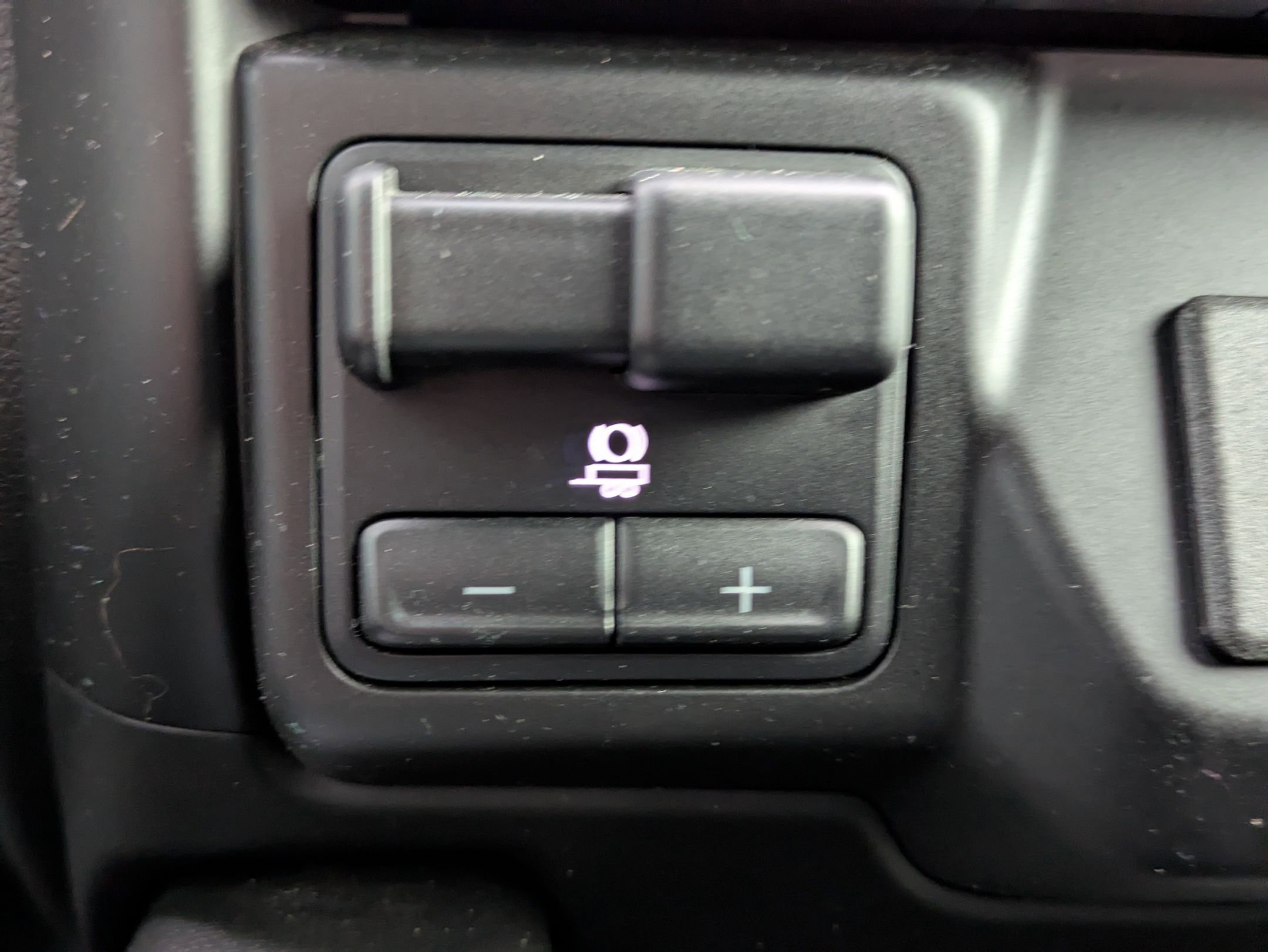 Used 2022 GMC Sierra 3500 Denali w/ Denali Black Diamond Edition image 21