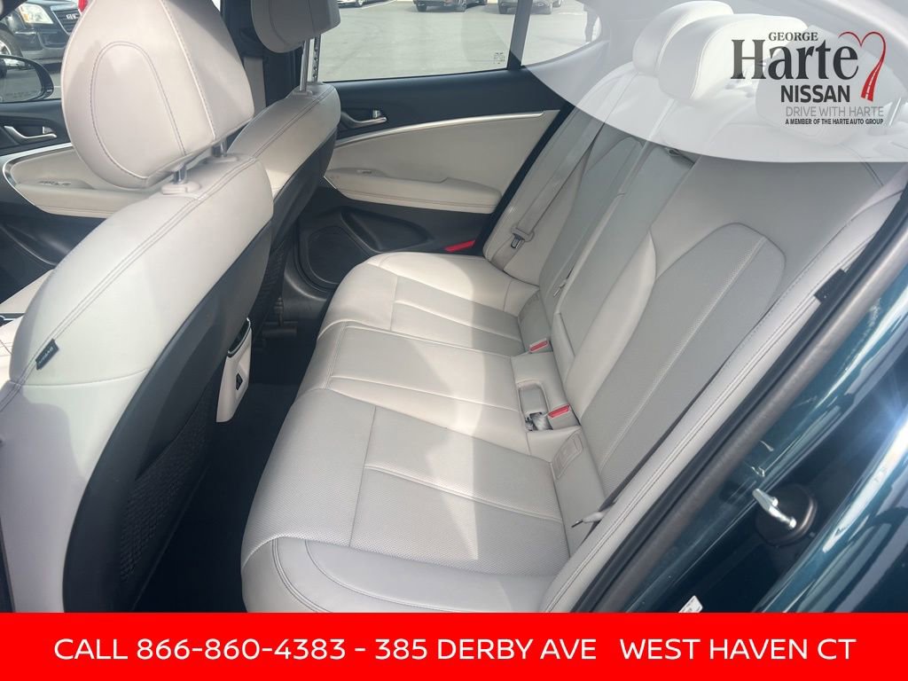 Used 2024 Genesis G70 2.5T image 31