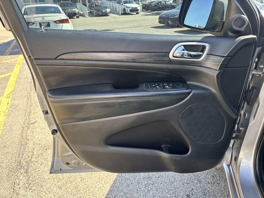 Used 2020 Jeep Grand Cherokee Altitude image 20