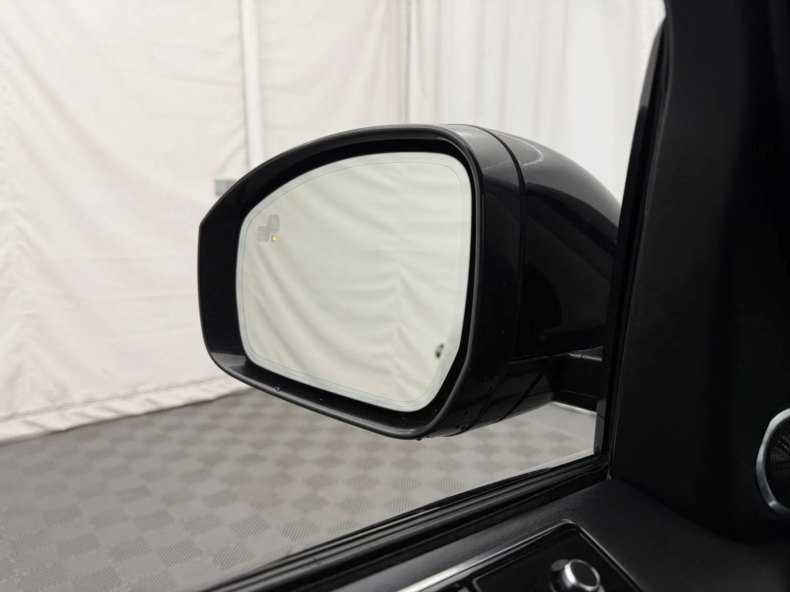 Used 2018 Land Rover Range Rover Sport HSE AWD/4WD image 19