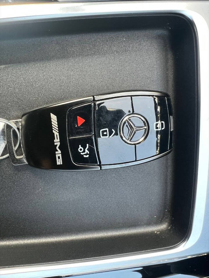 Used 2025 Mercedes-Benz GLA 35 AMG 4MATIC image 19