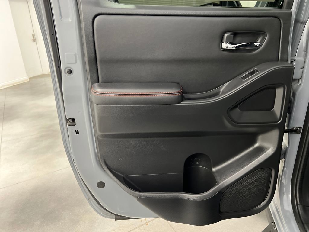 Used 2023 Nissan Frontier PRO-4X w/ Pro Convenience Package image 17