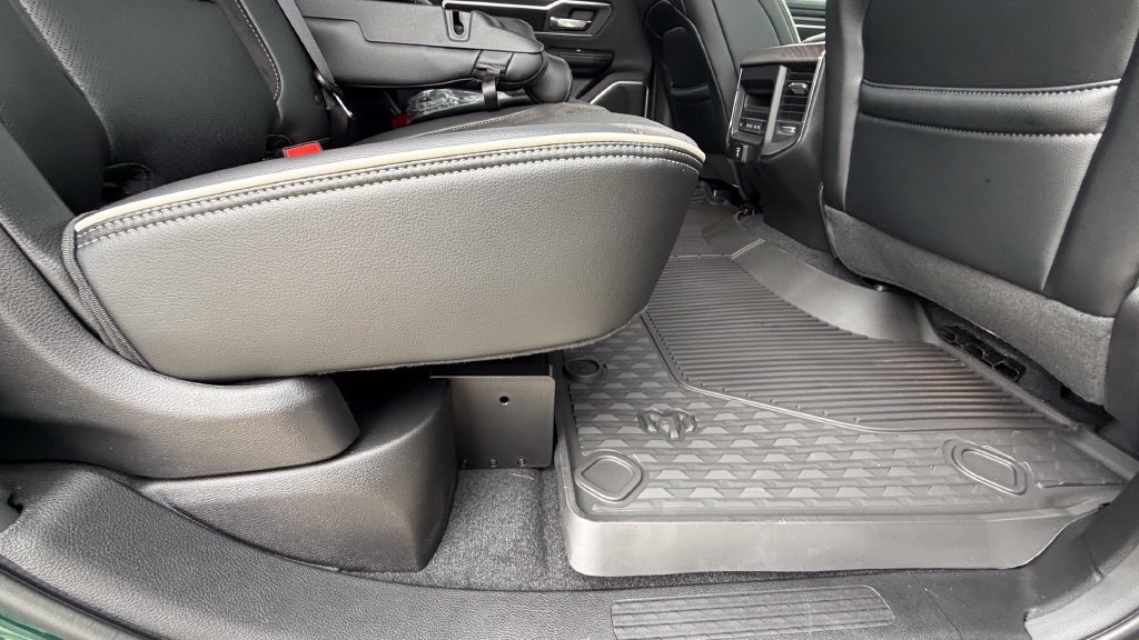 New 2026 RAM 1500 Laramie w/ Night Edition AWD/4WD image 32