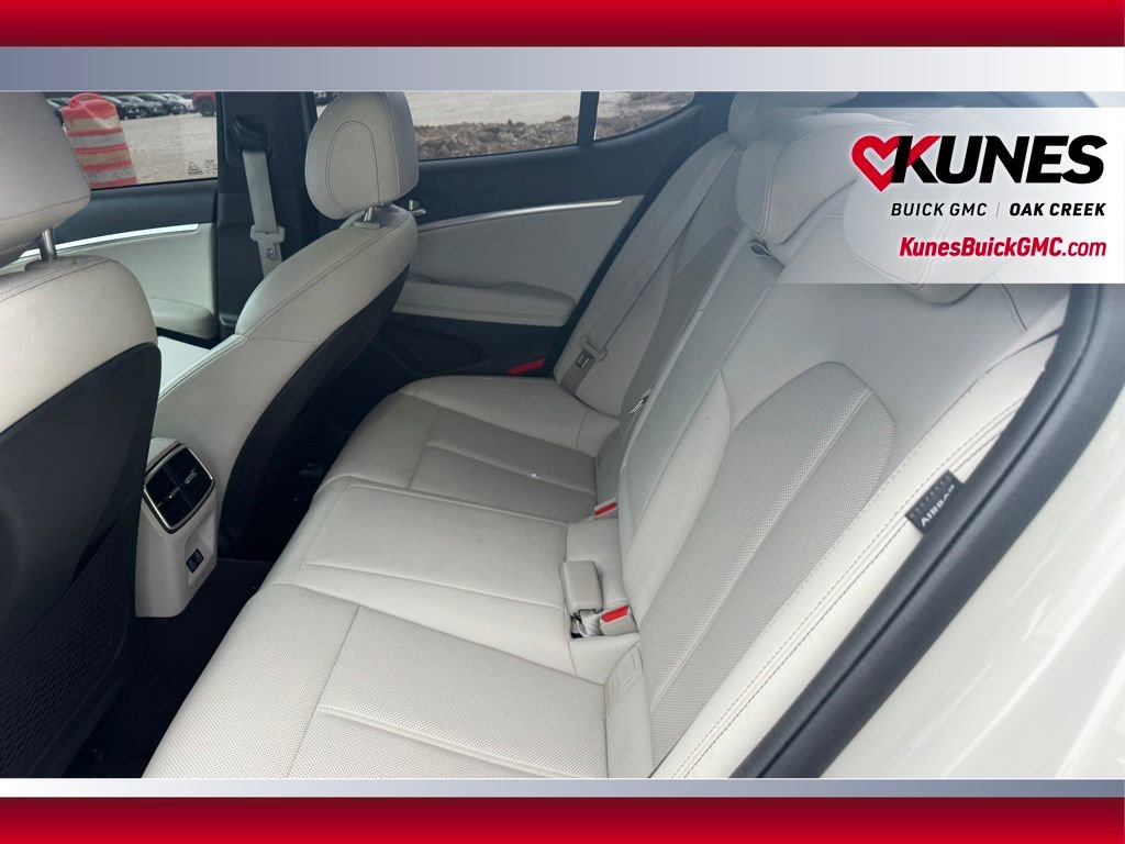 Used 2025 Genesis G70 2.5T AWD/4WD image 7