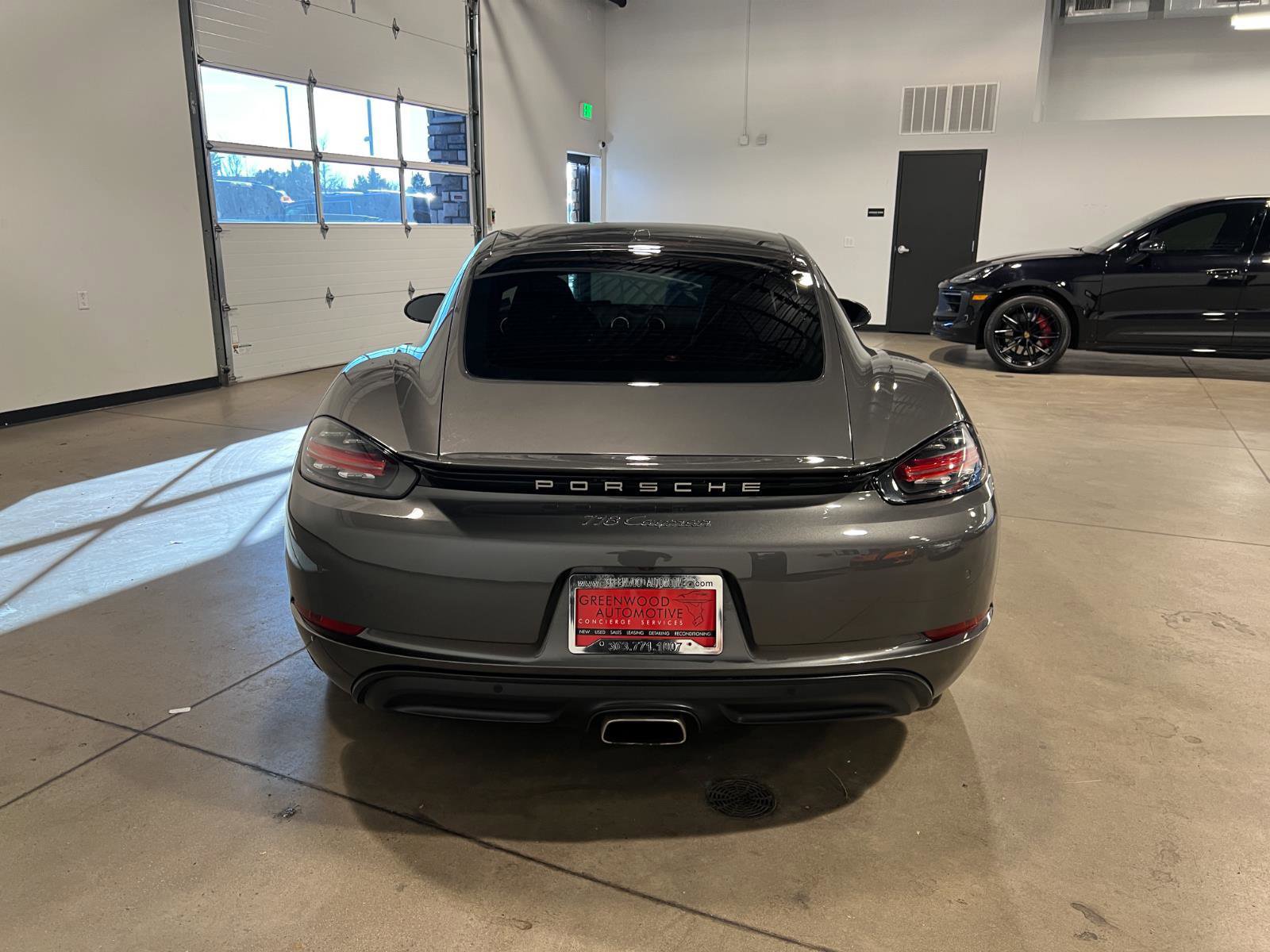 Used 2018 Porsche 718 Cayman image 4